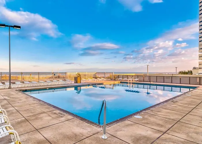 Holiday home Incredible Beachfront With Balcony Washer & Dryer Pools & Gym *