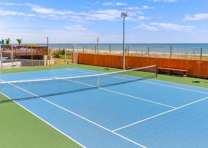 Incredible Beachfront With Balcony Washer & Dryer Pools & Gym Holiday home Ocean City